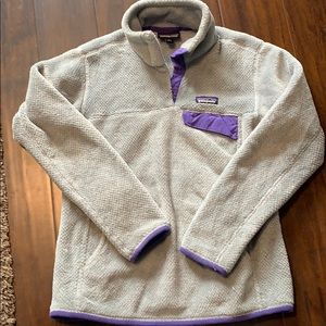 Women’s Patagonia pullover.